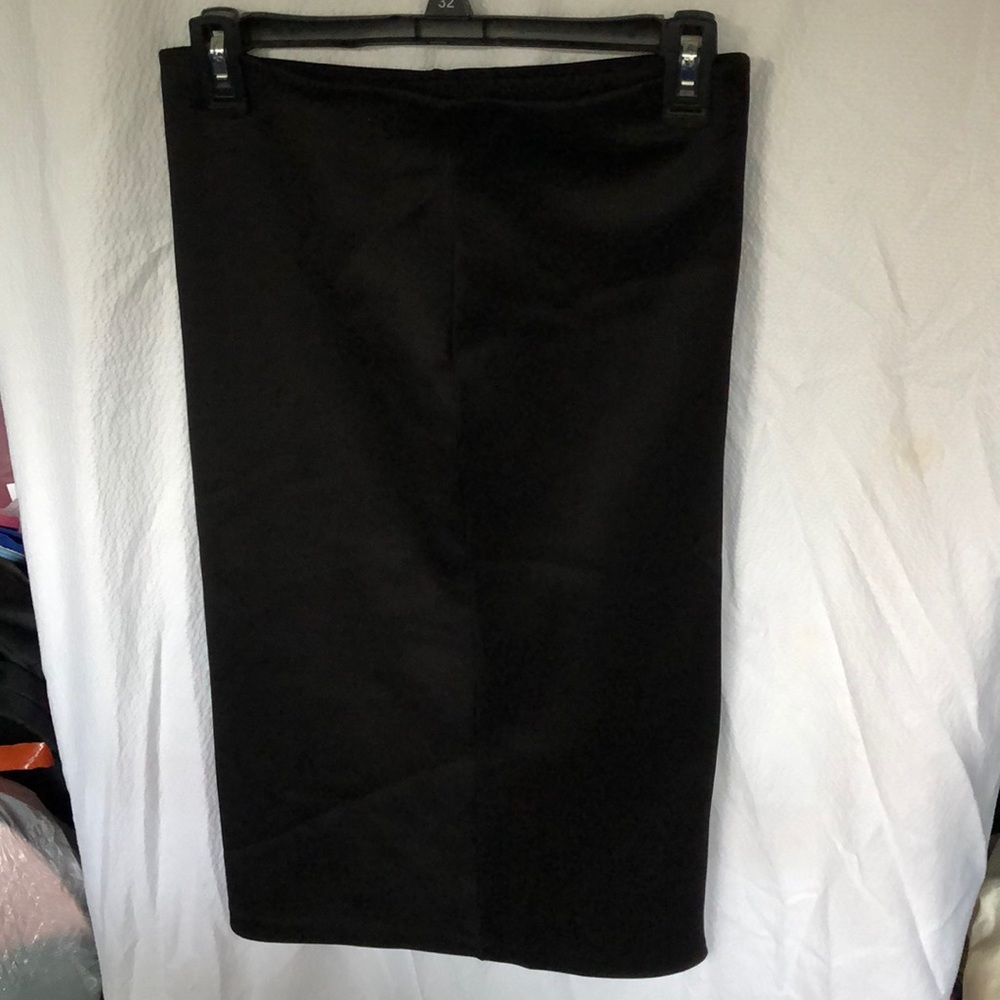 Ladies fitted skirt